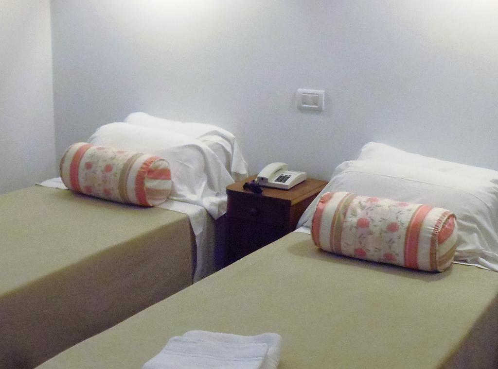 City Hotel Mar Del Plata Szoba fotó