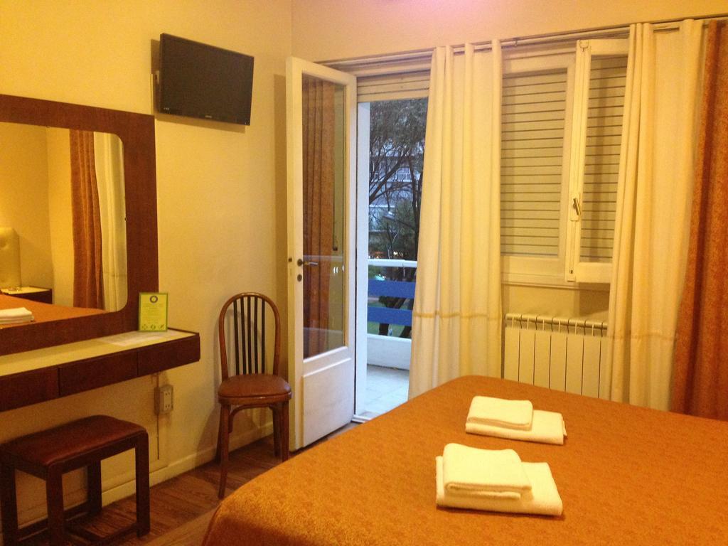 City Hotel Mar Del Plata Szoba fotó